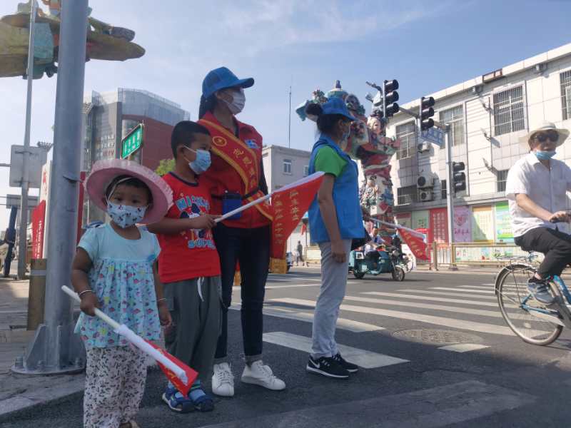 <strong>男人的大屌插进去女婊子的逼里面的视频网站</strong>